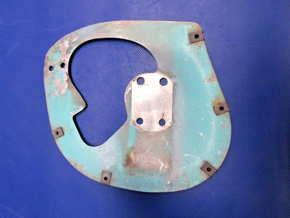 Cessna RH Wheel Pant Fairing Bracket P/N 0441143-24 (0826-739)1