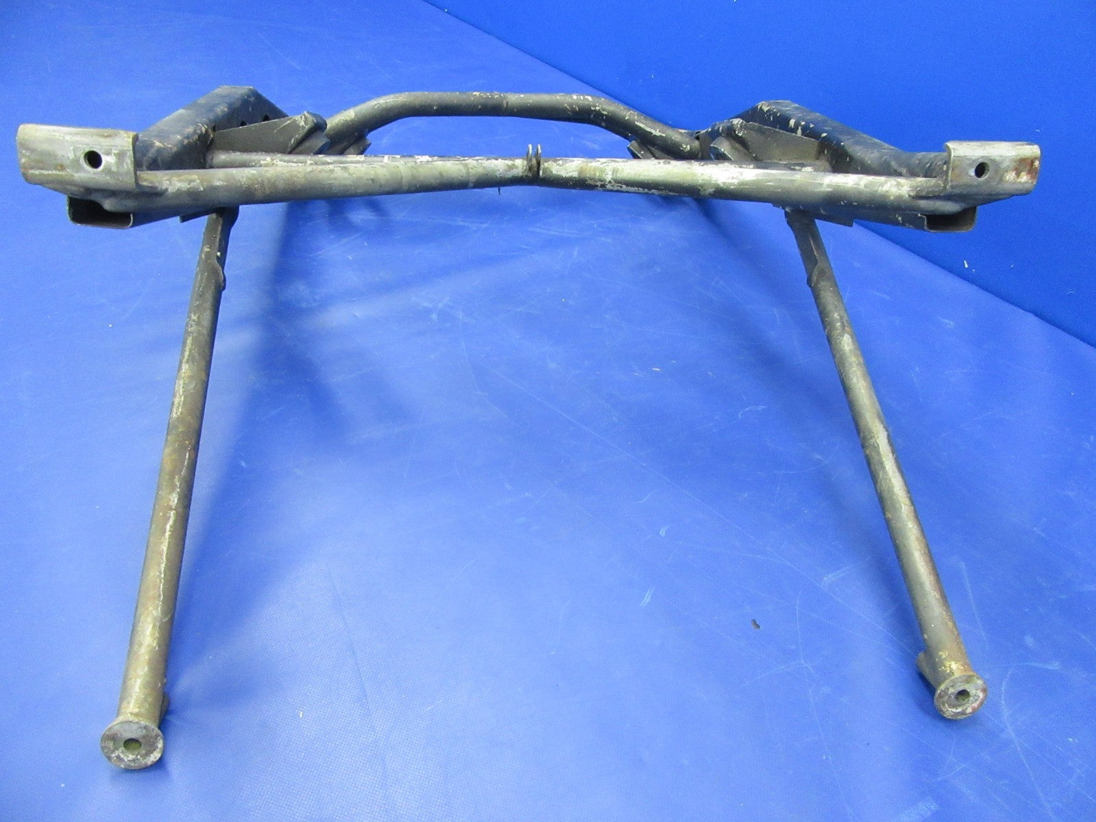 Beech 95-B55 Baron Engine Mount P/N 96-910005-75 LH or RH (0326-46)13