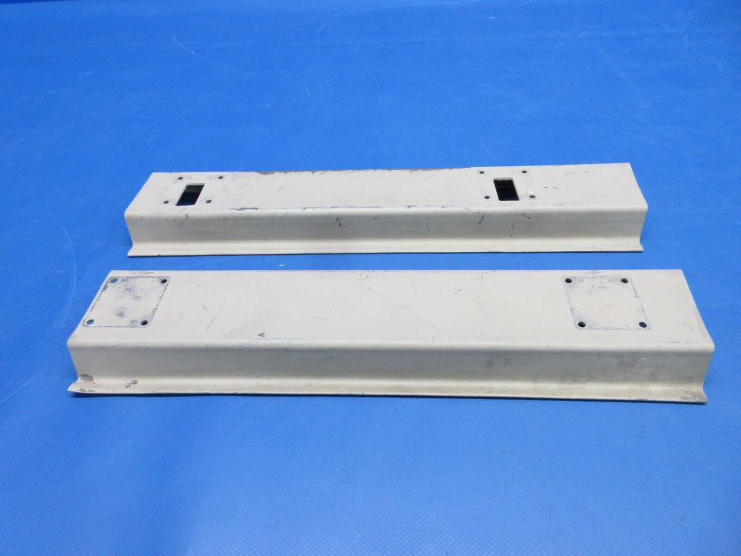 Piper PA-34-200T Seat Trim Channel LH & RH FWD & Rear P/N 6890-16 (0524-1908)