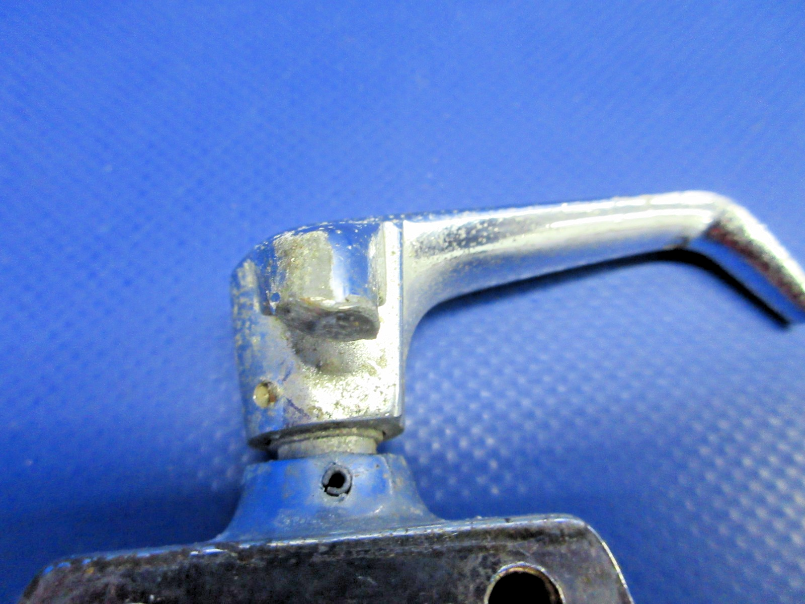 Cessna 172 / 172M LH Cabin Door Window Latch P/N S1483-2 (0826-726)9