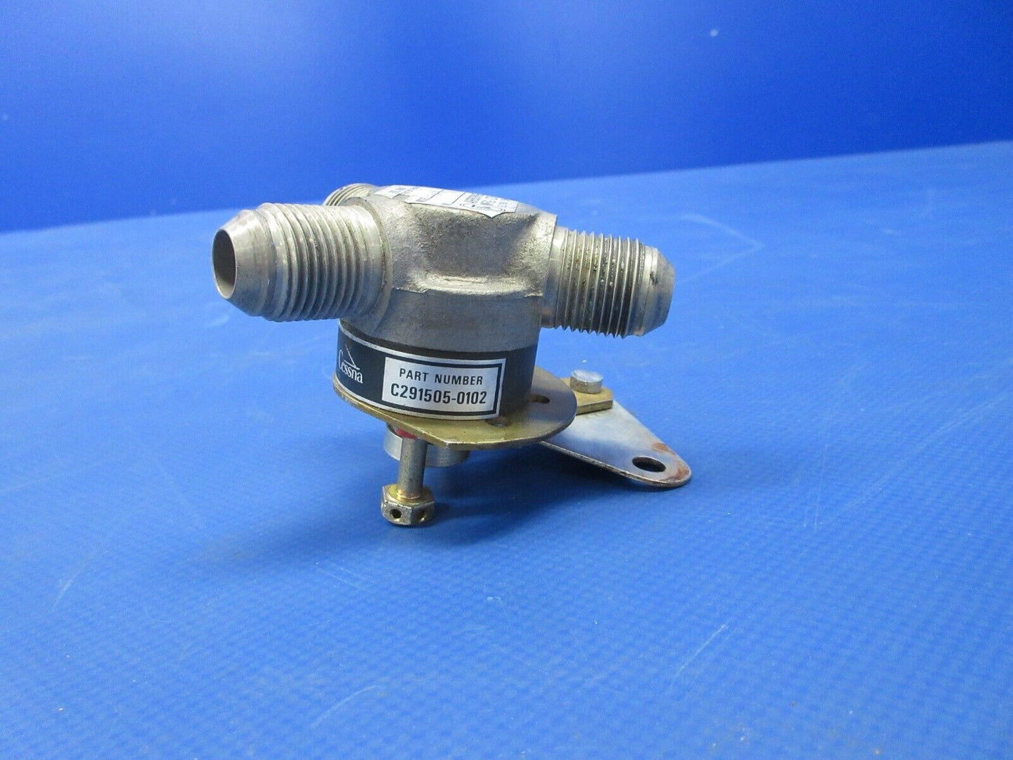 Cessna 337 / P337H Airborne Fuel Selector Valve RH P/N 1516139-3 (0724-1294)