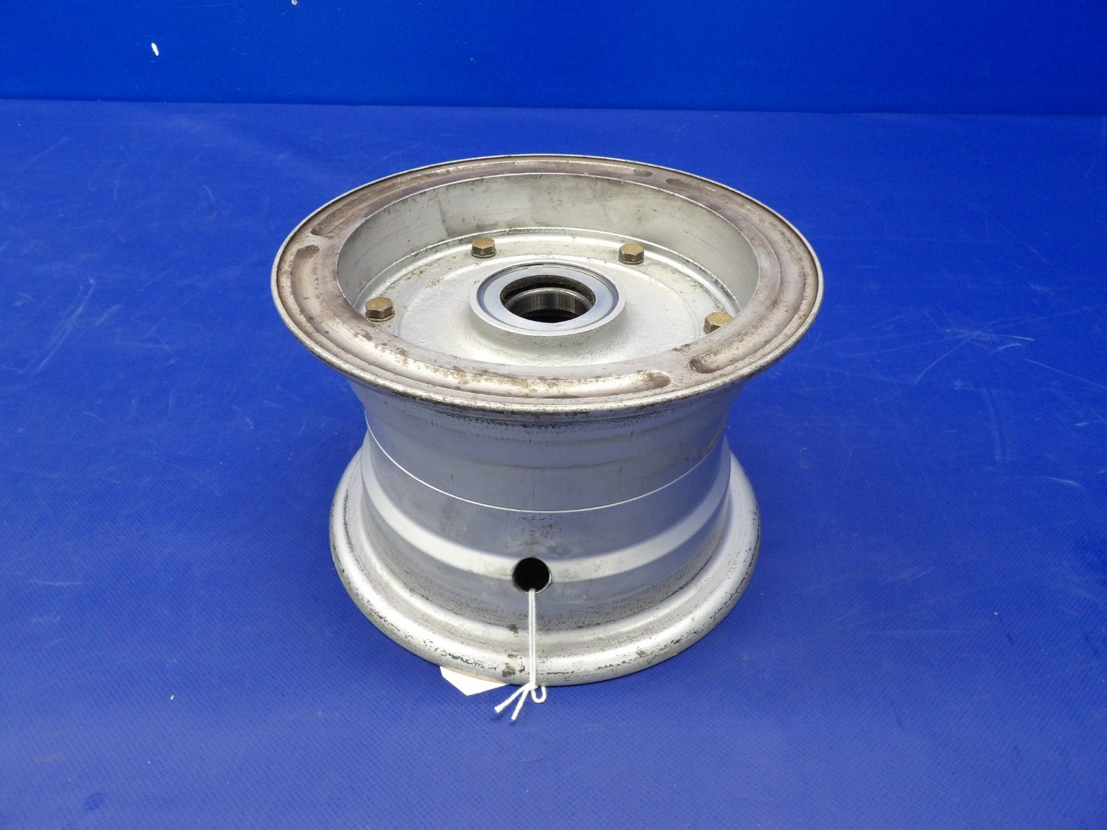 Beech F35 Bonanza Cleveland 40-98 7.00-8 Main Wheel P/N 161-02300 (0726-2094)0