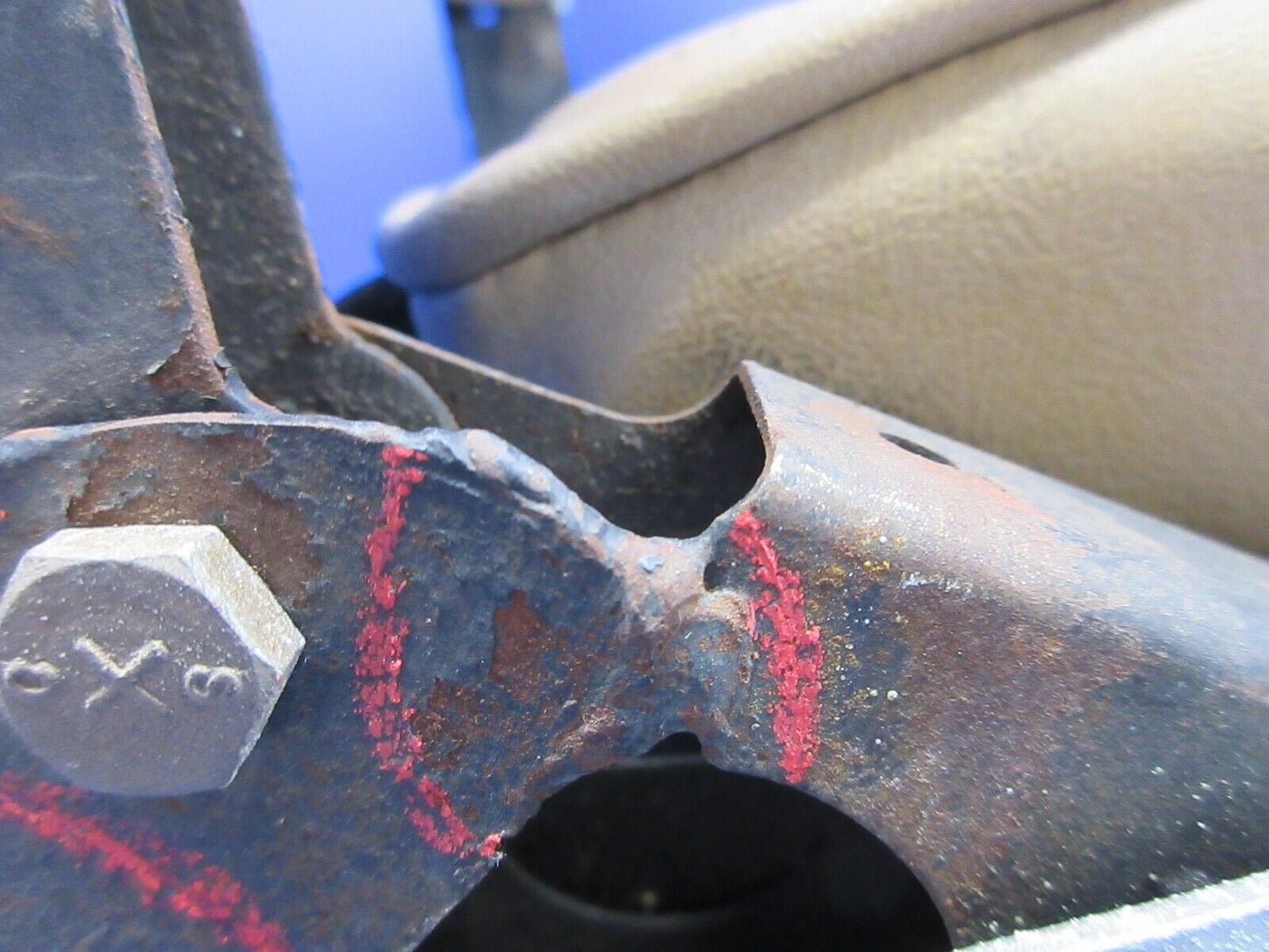 Piper PA38-112 Tomahawk Seat Assembly P/N 77750-03 FOR PARTS (0424-1084)