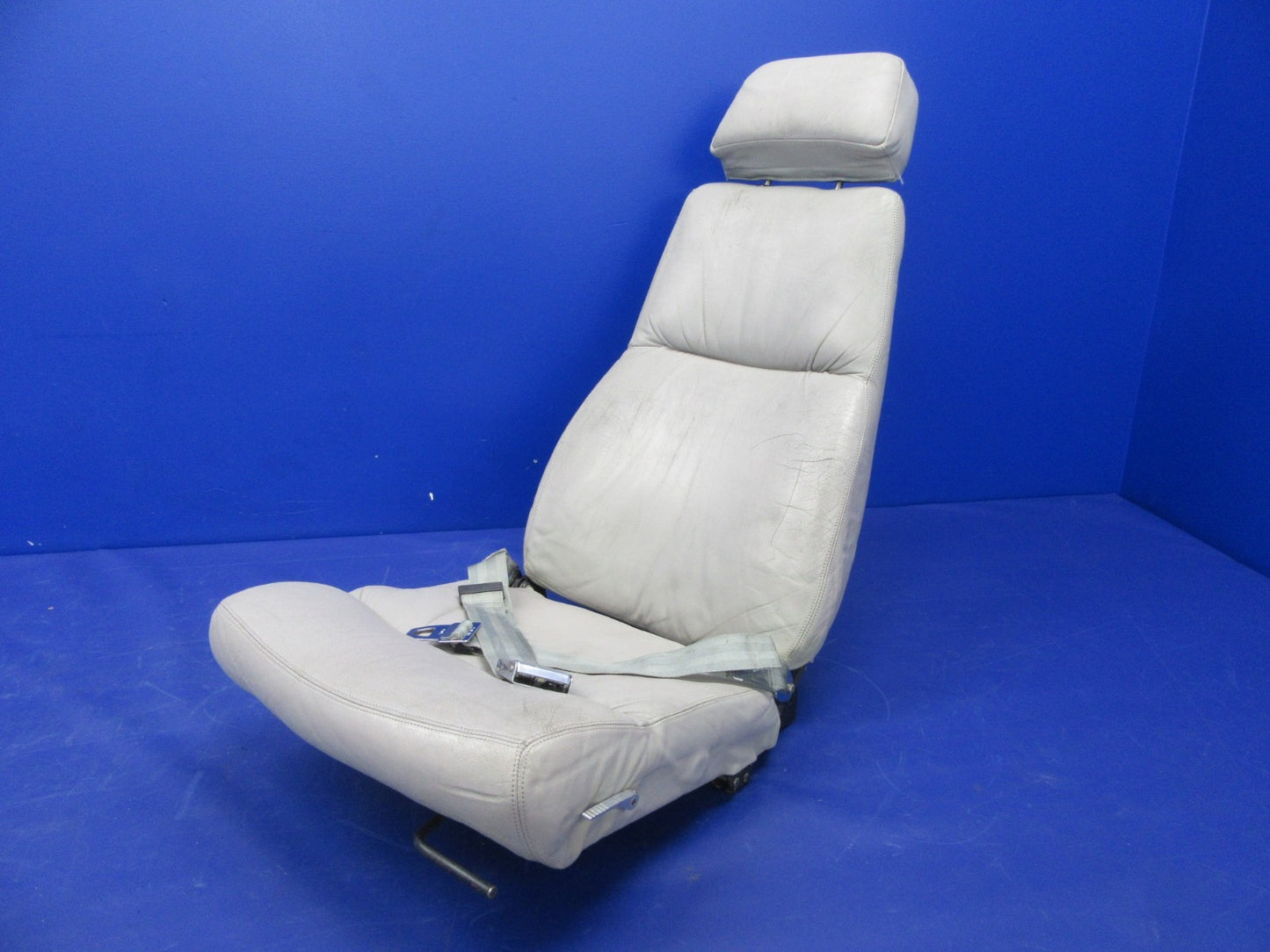Beech 95-B55 Baron Co-Pilot Seat, Roton Adjustable P/N 58-530184-7 (0426-03)0