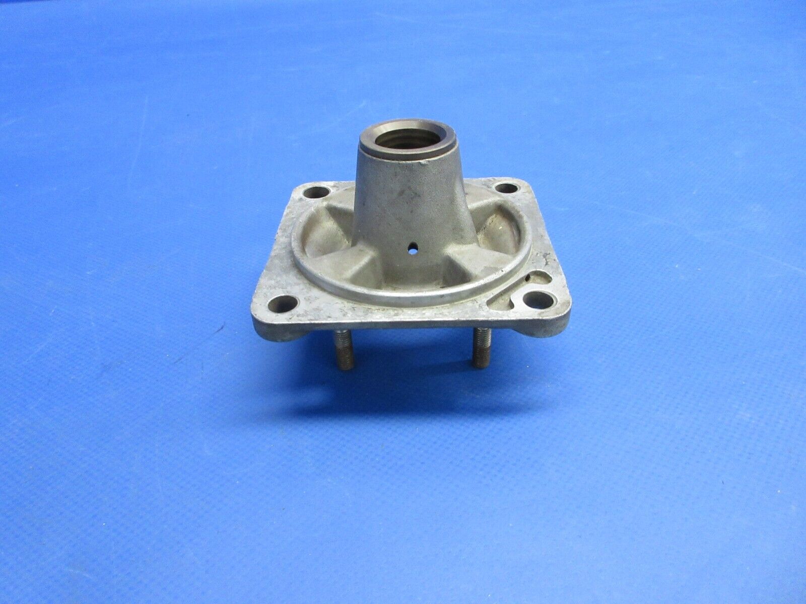 Continental Mag Drive Gear Carrier Bushing Support P/N 534858 (0624-1319)