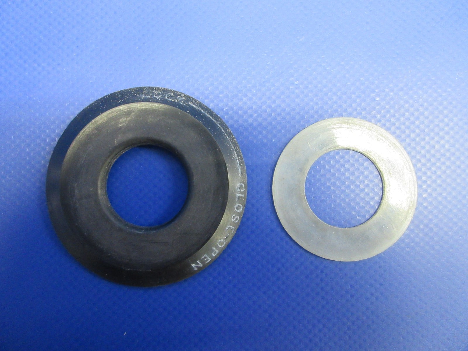 Cessna 182 / 182P Placard Inside Cabin Door Handle RH P/N 1211250-7 (0825-985)4