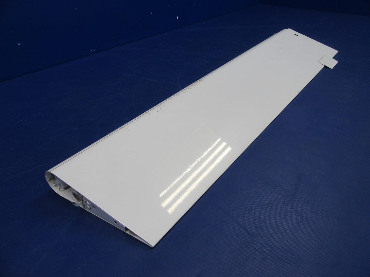 Cirrus SR22 RH Aileron P/N 10758-108 (0826-07)9