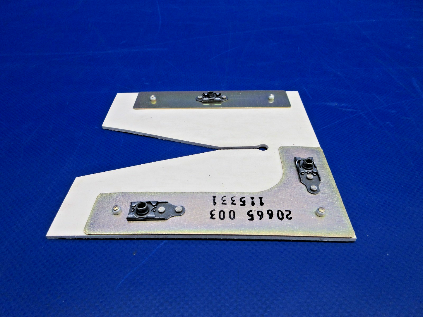 Cirrus SR20 / SR22 Nose Landing Gear AFT Cowl Seal P/N 20665-003 NOS (0426-742)11
