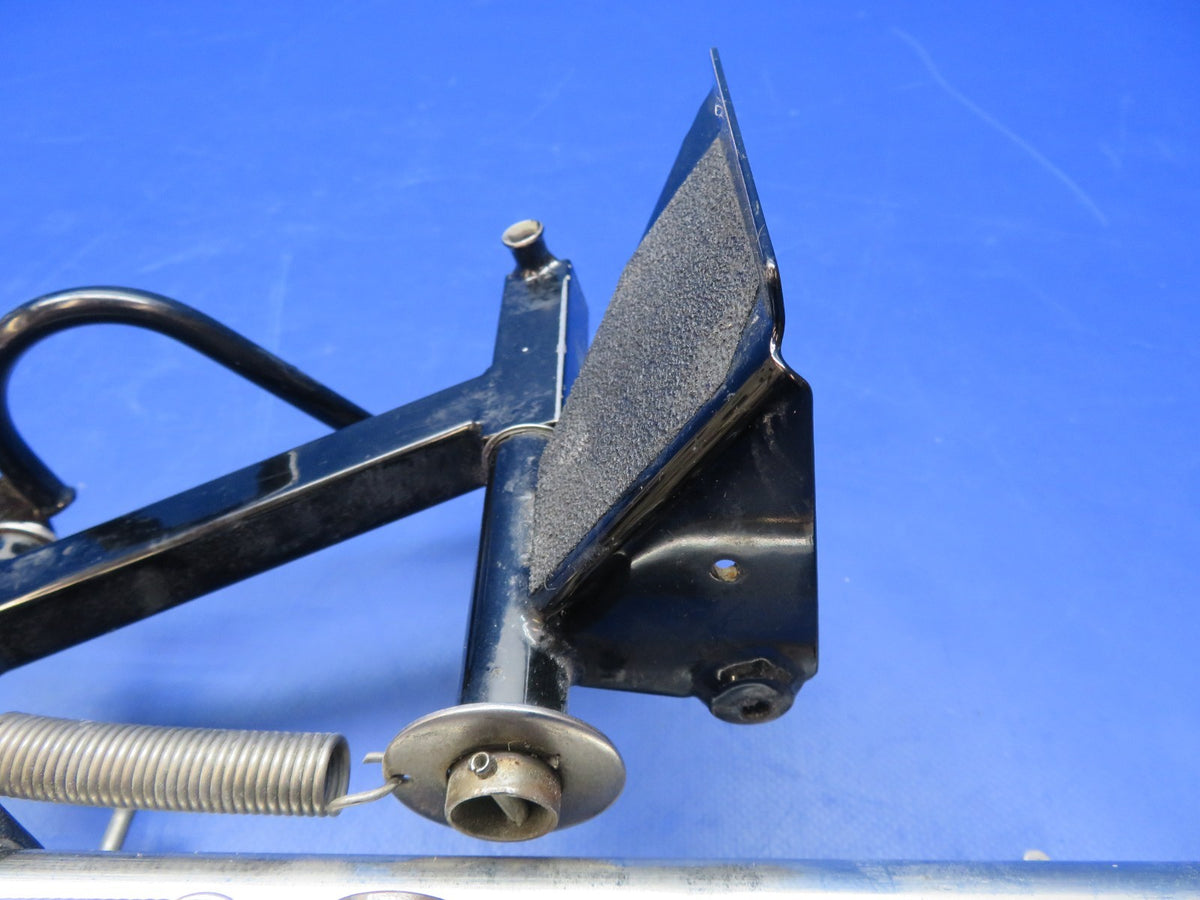 Diamond DA-40 RH Rudder Pedals P/N 22-2724-00-00 (0826-1224A)10