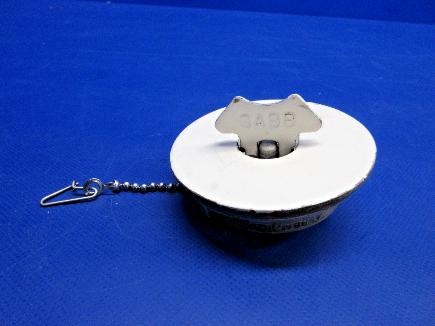 Beech 95 / D95A Travel Air Gabb Fuel Filler Cap P/N 37810-1 (0326-802)9