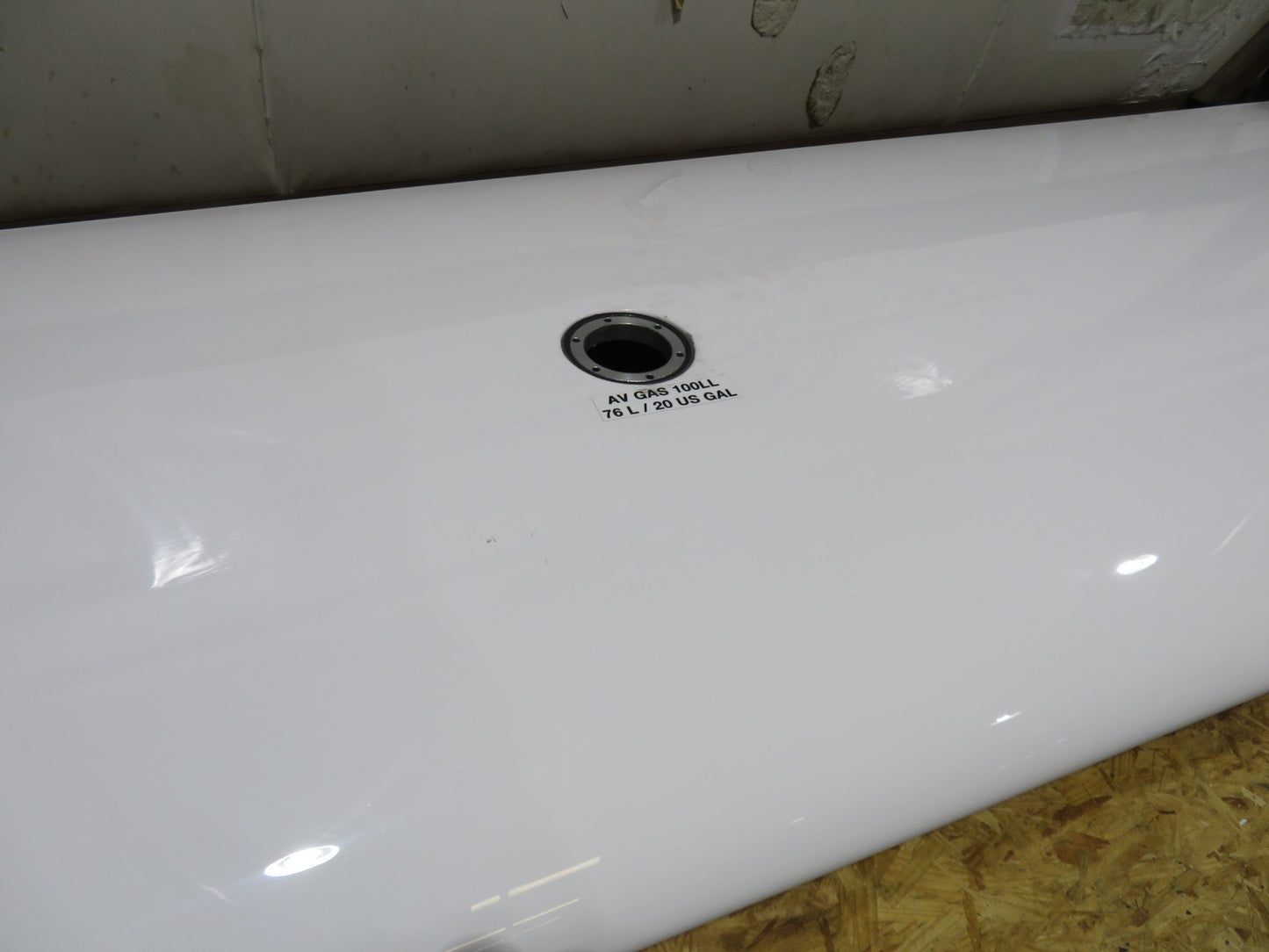 2001 Diamond DA-40-180 Right Hand Wing S/N 40.044 (0326-98)18
