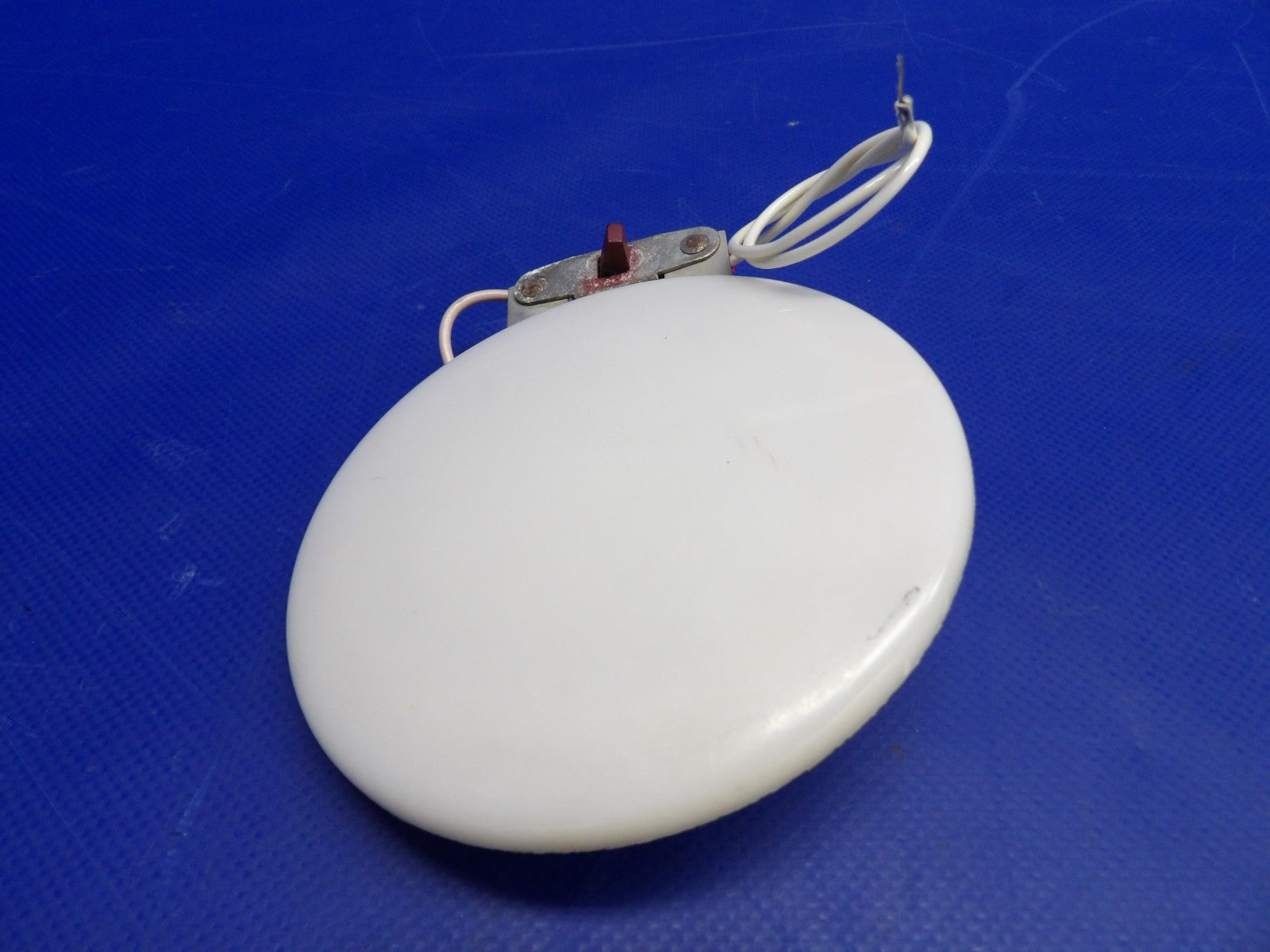 Piper Cherokee Dome Light Reflector & Panel Light P/N 572-582 TESTED (0626-1426)5