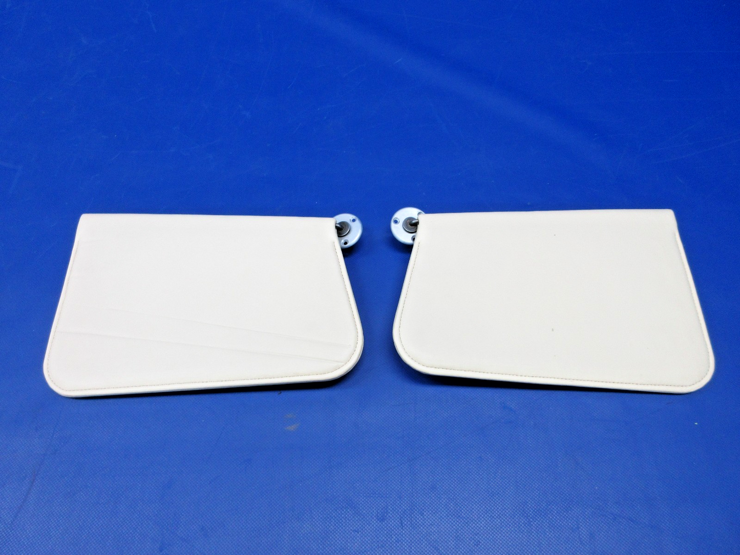 Beech 95 / D95A Travel Air Sun Visor Set P/N 35-534406-71 (0326-844)1