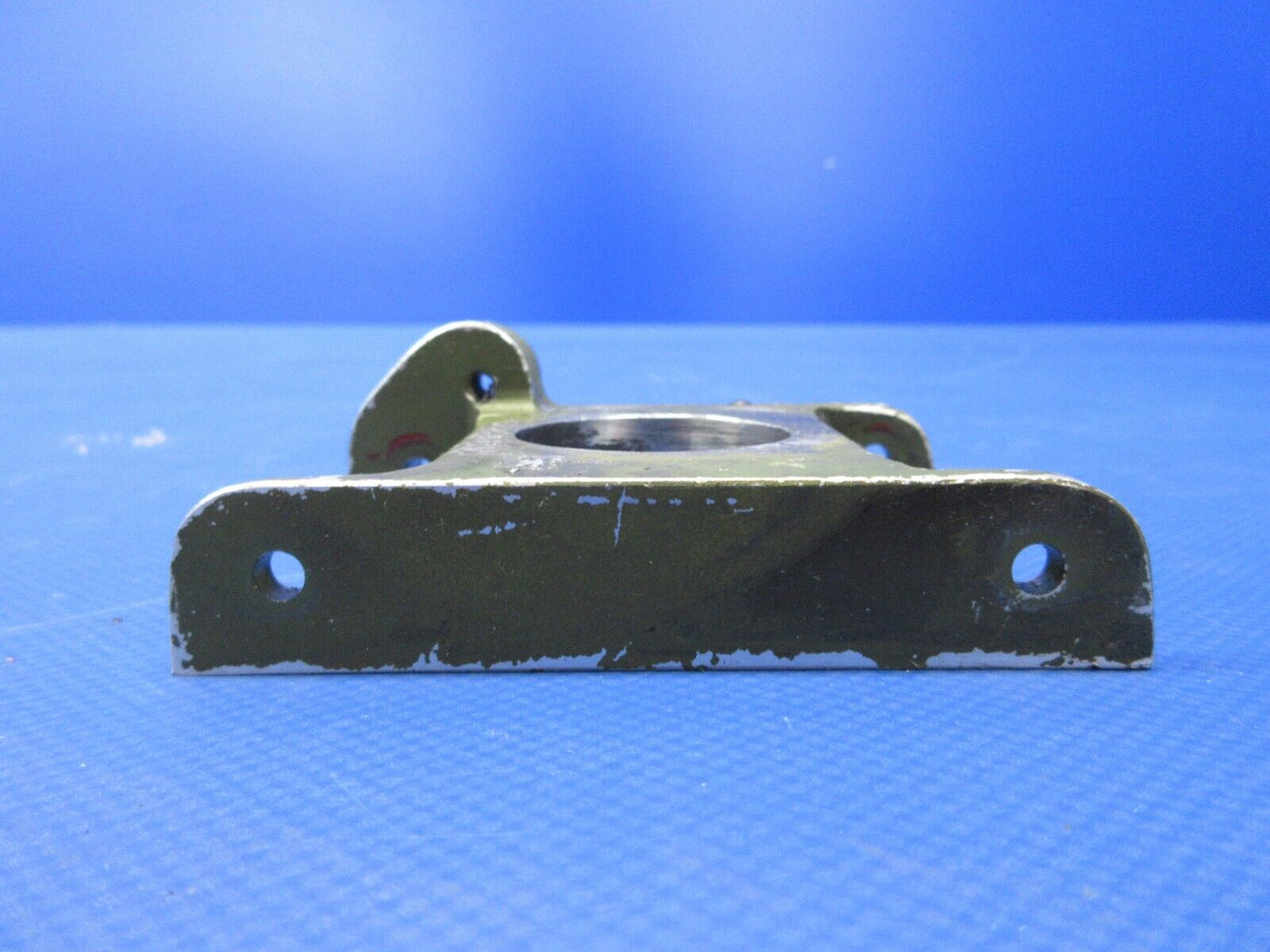 Piper PA-34-200T Seneca II LH Flap Torque Tube Fitting P/N 62421-00 (0524-1242)