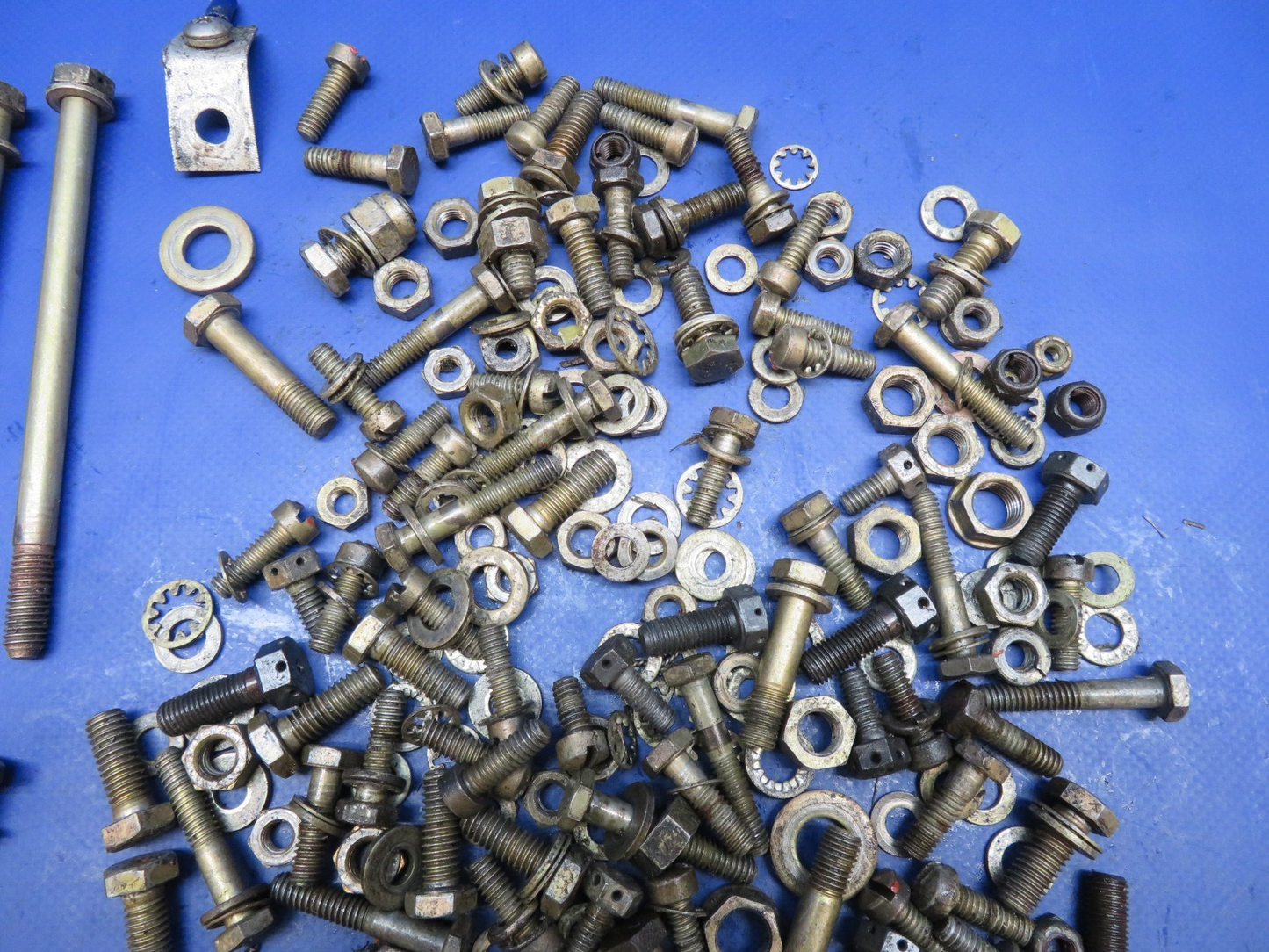 Continental IO-470-U Engine Hardware LOT (0326-1811)10