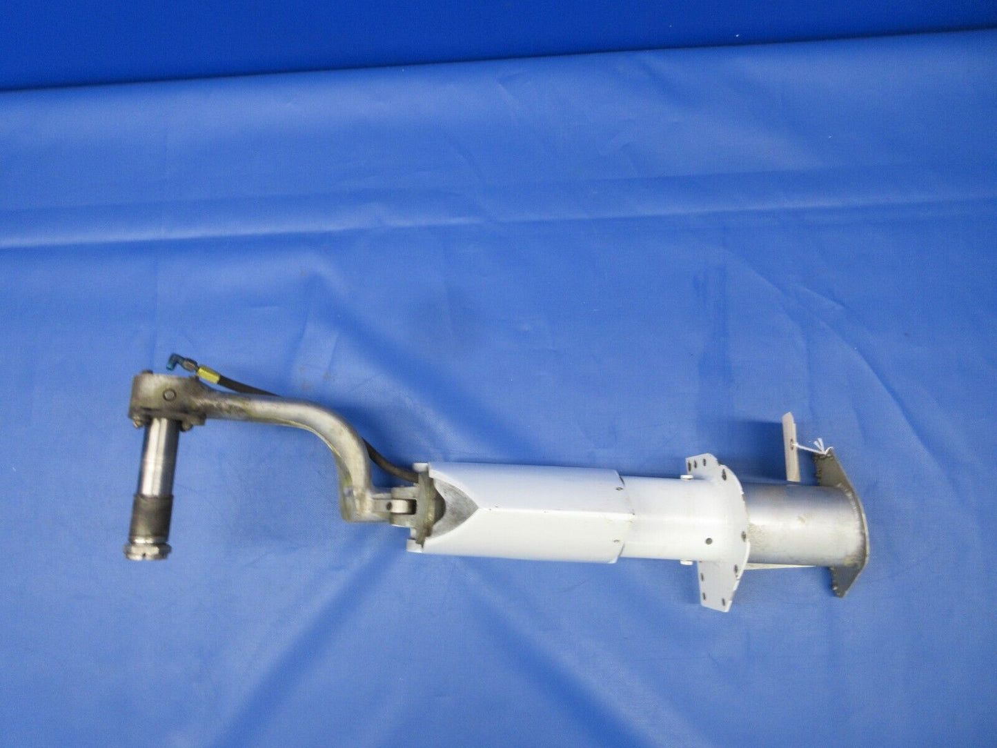 Beech 19A Musketeer Main Landing Gear Assy RH P/N 169-810000-660 (0424-653)