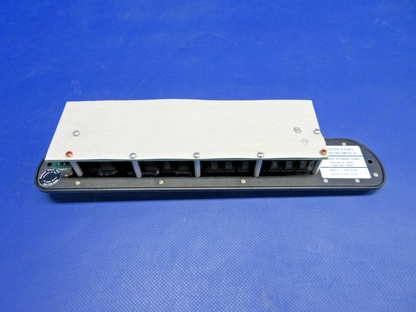 Cirrus SR20 / SR22 No Ice Lights Bolster Switch Panel 24900-005 NOS (0326-716)10