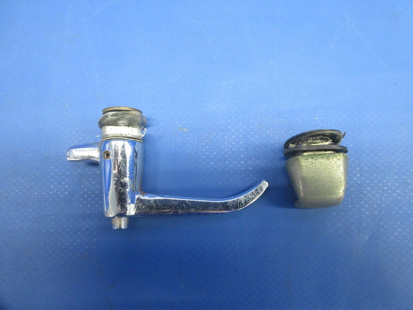 Cessna 310 / 310R Foul Weather Window Hook & Handle P/N 0811723-5 (1124-714)