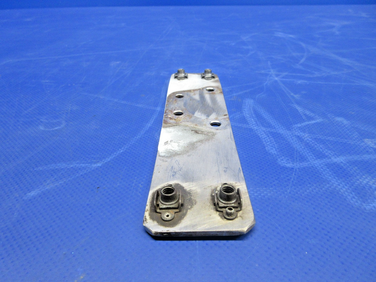 Diamond DA-40 Main Gear RH Fairing Mount Bracket D41-3213-31-01-RH (0726-832)3