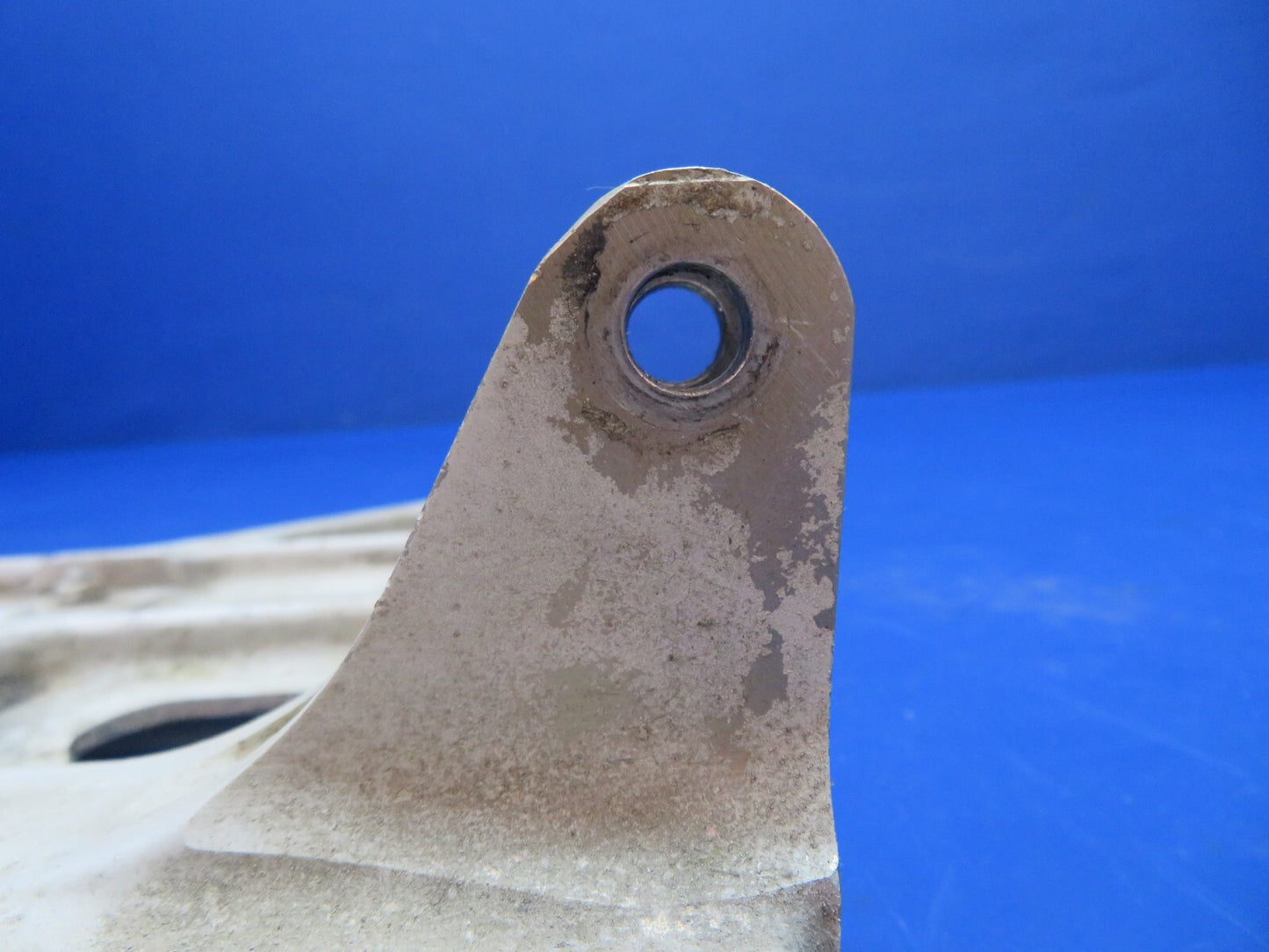 Piper Aerostar 602P RH Upper Side Brace Assy Main Gear P/N 400094-02 (0123-774)2