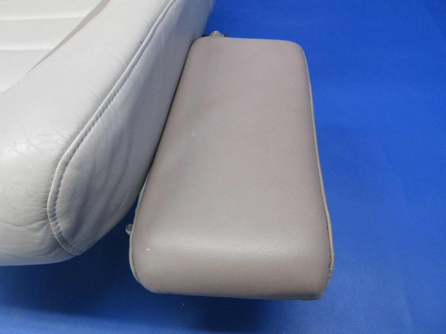 Piper PA-32RT-300T Lance II Rear RH Seat Assy w/ Armrest P/N 79479-03(0924-1425)
