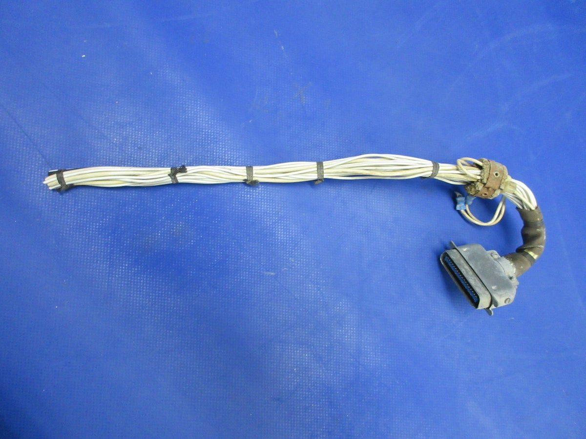 King KN65 / KA58 DME & Hold Adapter 14-28V 066-1029-00/01 WARRANTY (0926-839)9