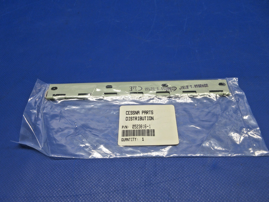 Cessna Aileron Hinge P/N 0523816-1 NOS (0326-1001)0