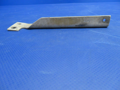 Beech 95-B55 Baron Continental RH Exhaust Bracket (0626-417)4