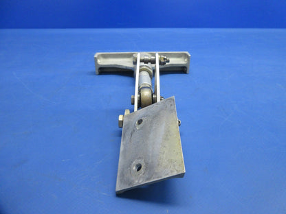 Enstrom 280FX Belt Tension Idler Actuator Yoke End P/N 28-13299-1 (1124-804)8