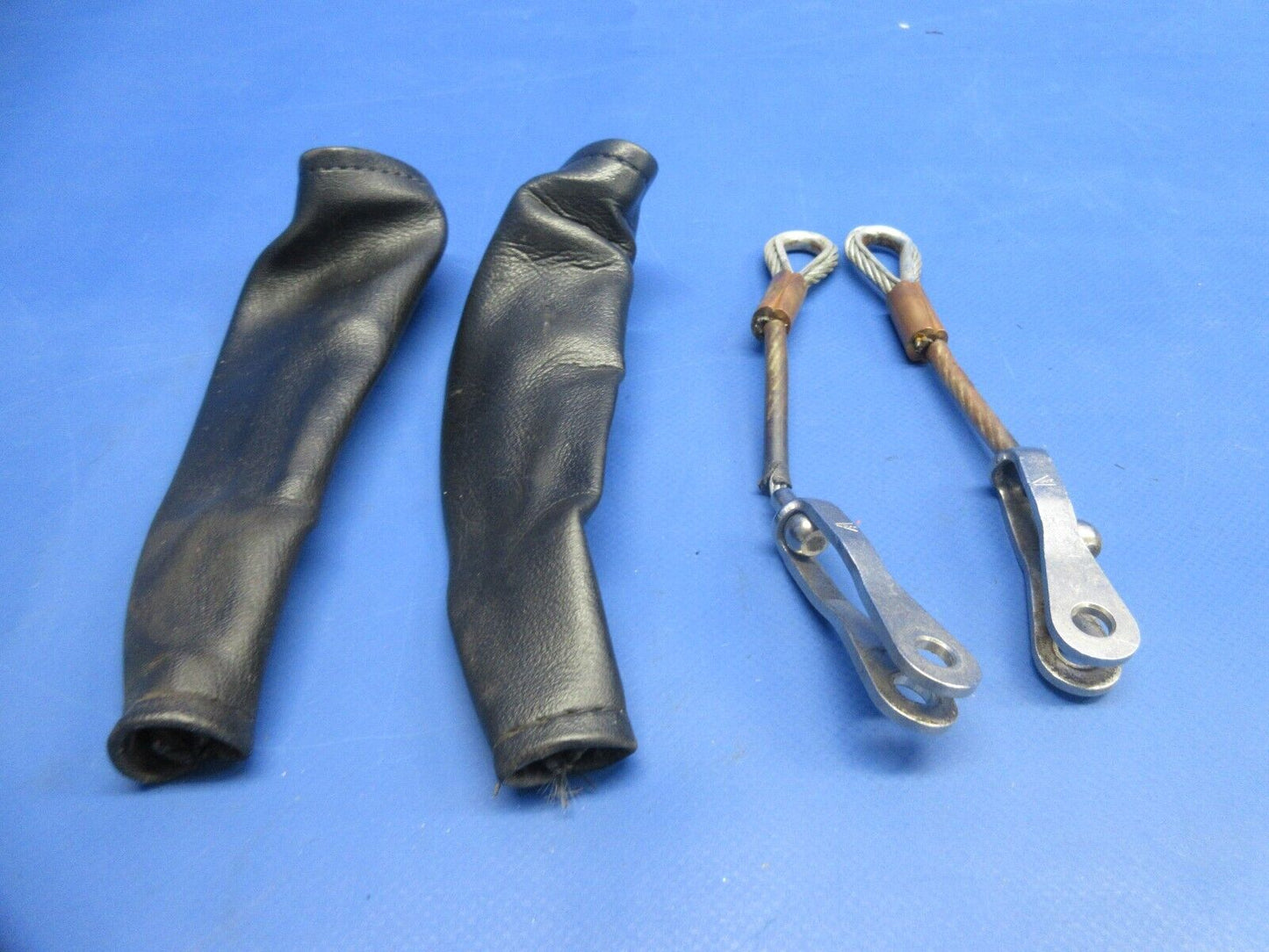 Piper PA-28-161 Warrior Seat Belt Cable & Boot 96908-00 LOT OF 2 (0824-953)