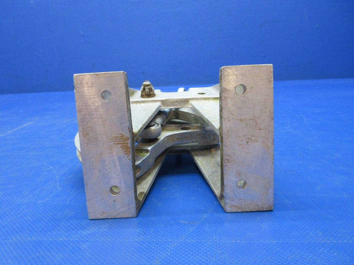 =Aeronca 11AC Chief Aileron Control Sector & Bracket P/N 3-528 (1024-1413)