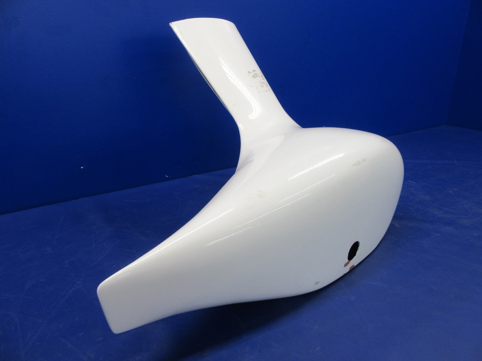 Cirrus SR20 RH Wheel Pant / Fairing P/N 18137-004 (0326-56)2