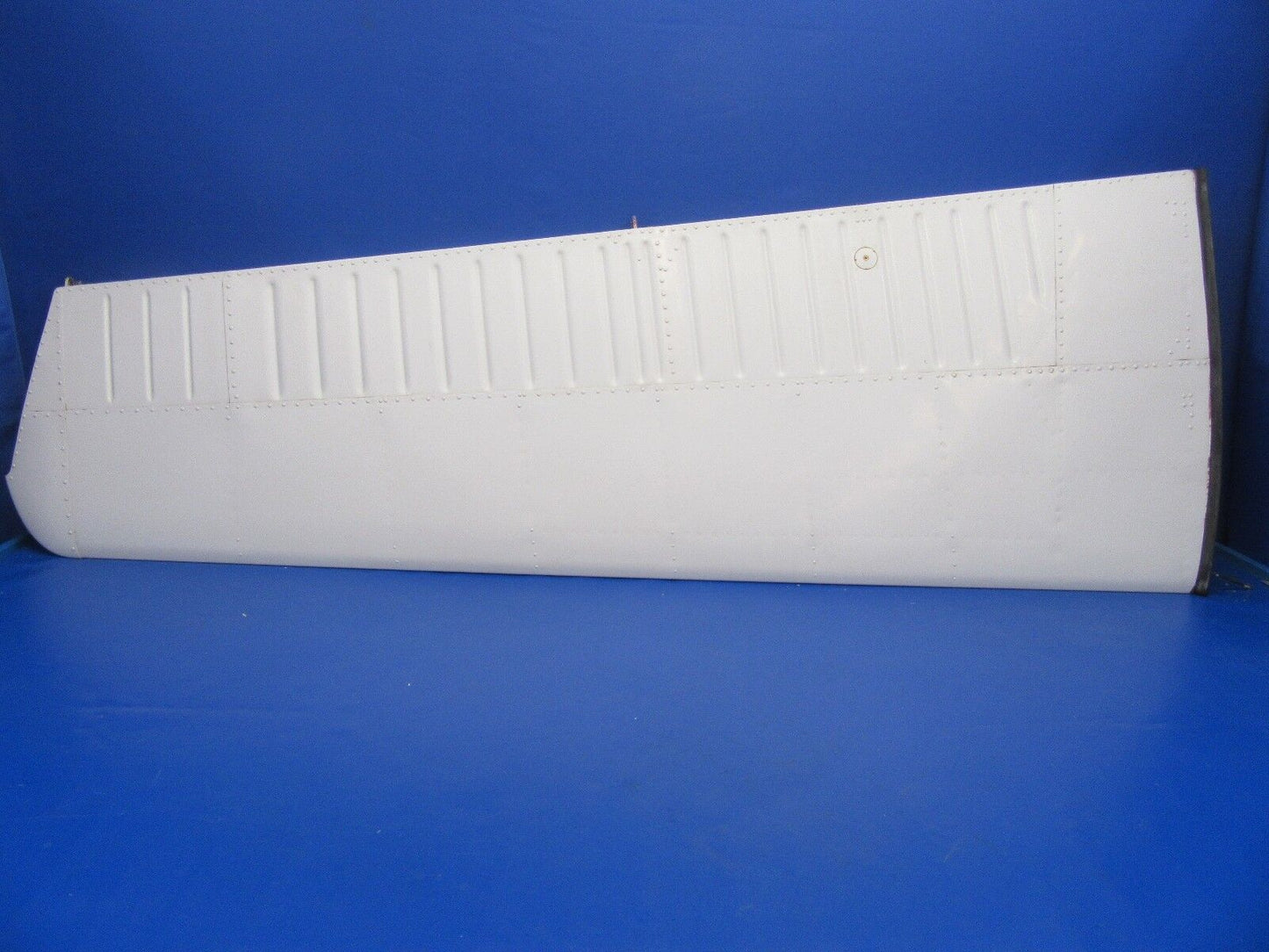 Beech Baron E55 Horizontal Stabilizer RH P/N 96-620005-624 (0118-181)
