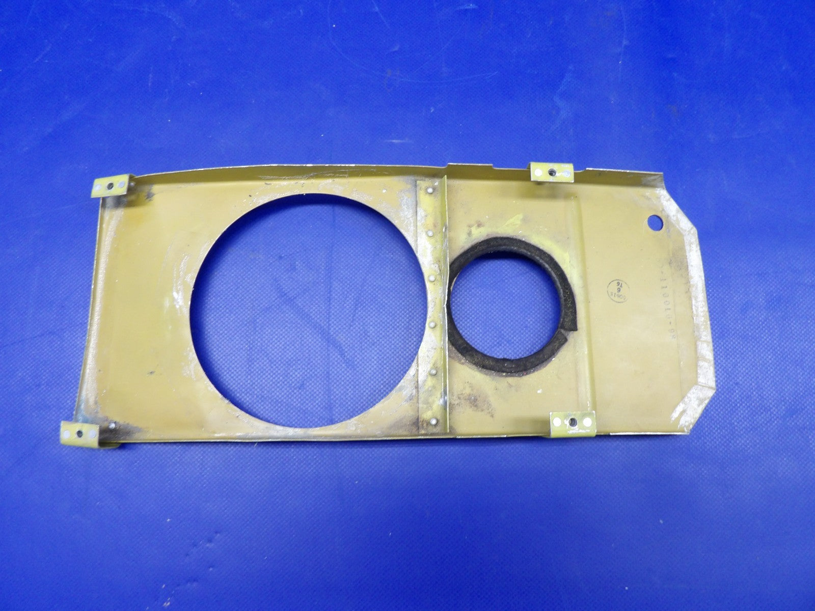 Beech D95A Travel Air LH Fuel Cell Bladder Bulkhead P/N 50-110010-98 (0226-517)12