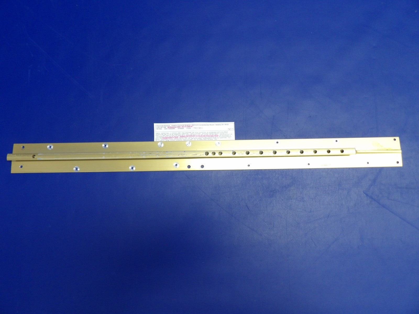 Cessna 172RG McFarlane RH INBD/LH OTBD Seat Rail P/N MC2414002-2 (0626-1491)2