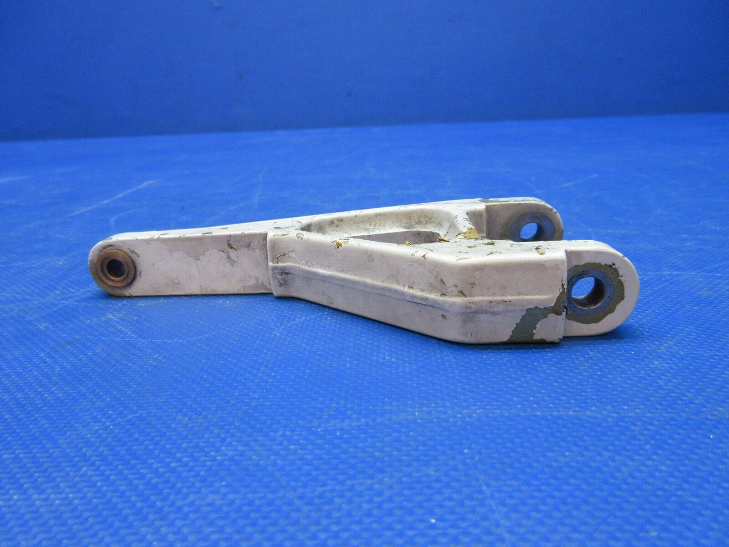 Piper PA-34-200T Seneca II Main Gear Torque Links P/N 67012-00 (0924-1378)
