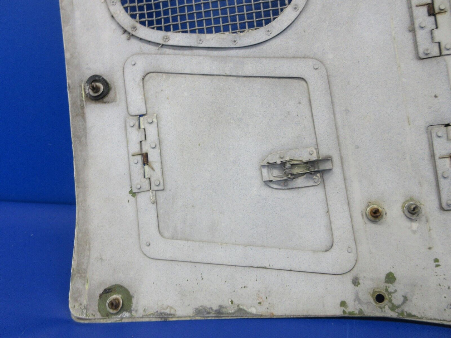 Bell 47J-2 Helicopter Fuselage Cowl LH P/N 47-340-207-225 (1124-1416)