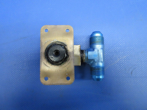 Cessna 180 / 180K Belly Fuel Drain Valve Assy P/N 0756033-1 (0624-704)