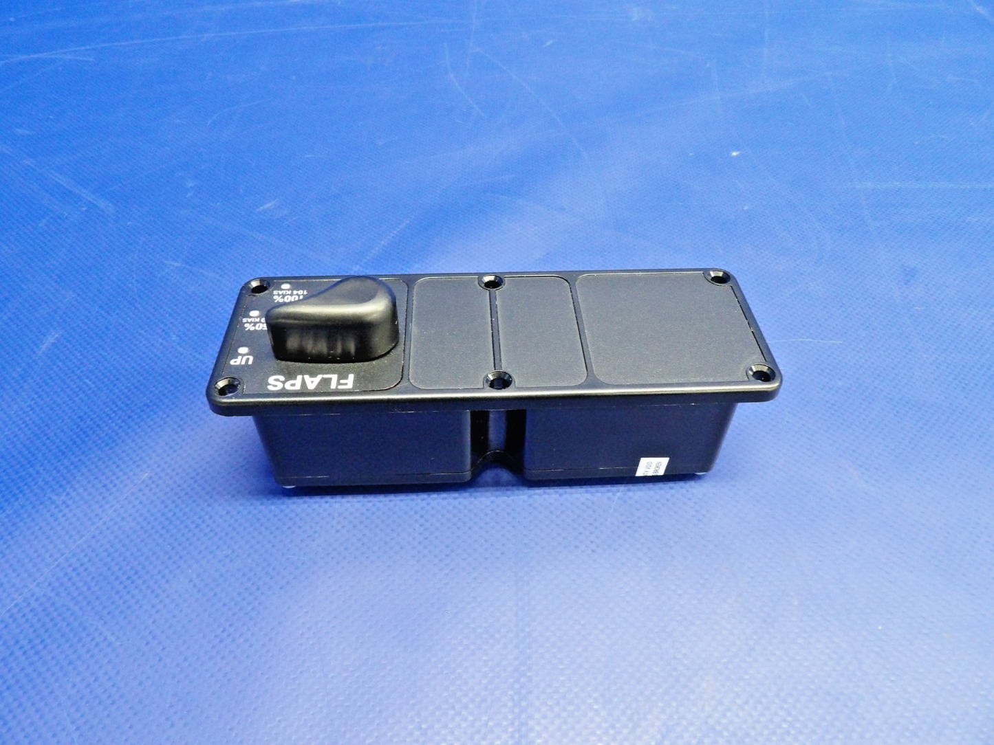 Cirrus SR20 / SR22 Precise Flight Flap Panel Switch P/N 24642-003 NOS (0426-12527