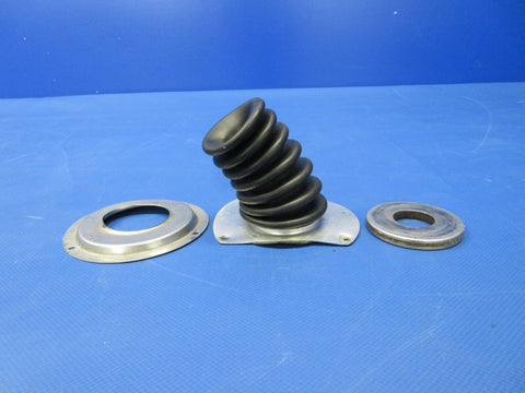 Piper PA-28-181 Nose Wheel Bungee Boot & Housing RH P/N 35433-00 (0624-1371)