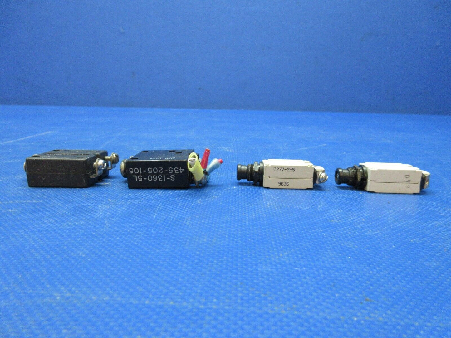 Cessna Wood Electric Circuit Breakers P/N 1600-041-01008 LOT OF 18 (0924-1367)