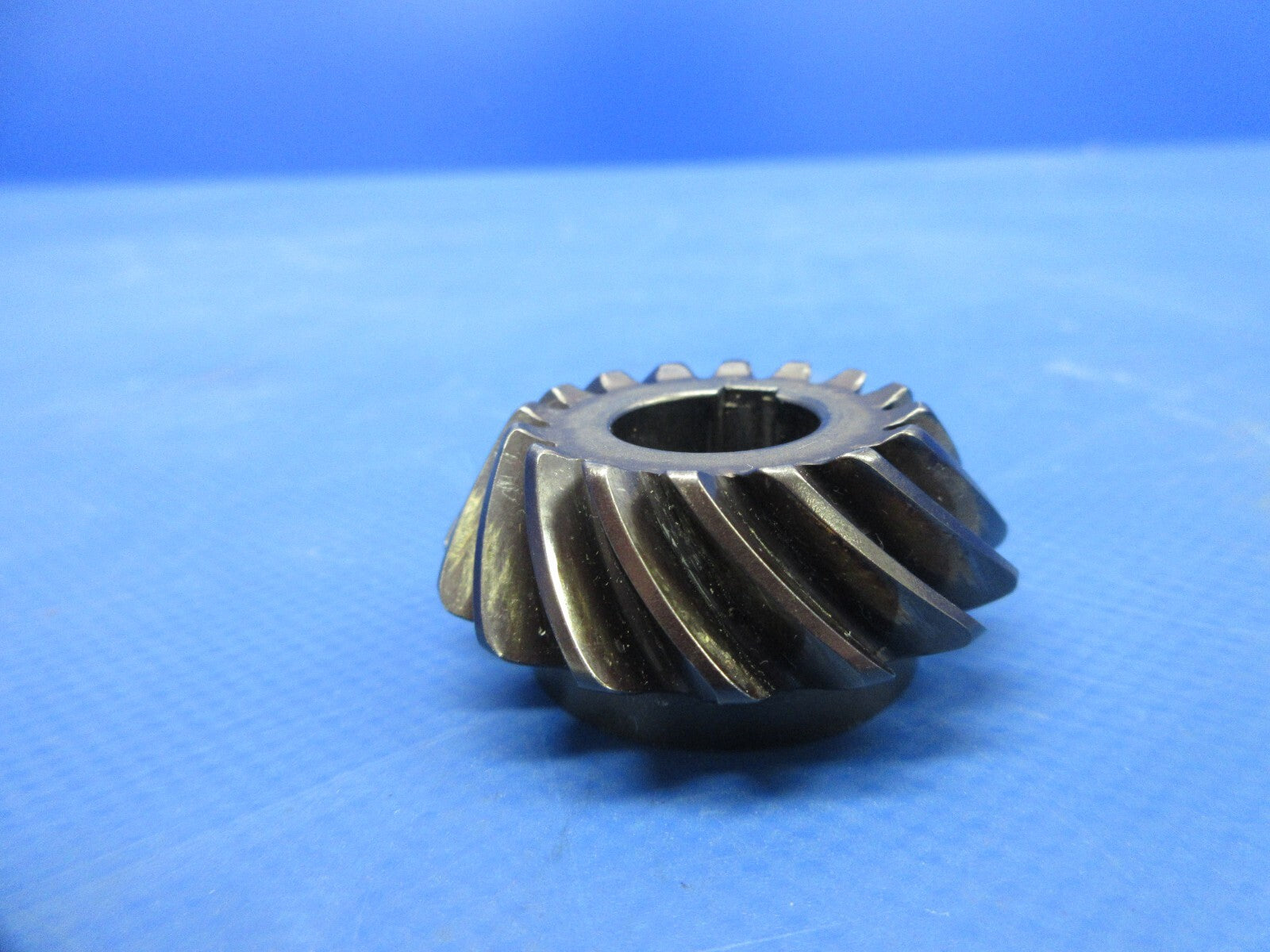 Bell 47J-2 Helicopter Tail Rotor Drive Bevel Gear P/N 47-645-232-1 (1124-909)7