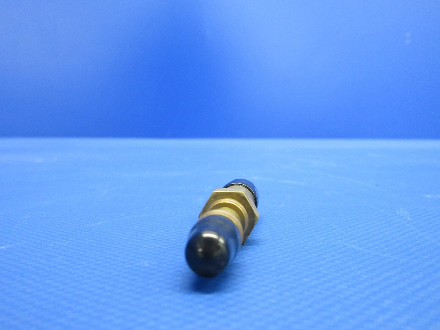 Continental 520 Fuel Injector Nozzles P/N GT14D LOT OF 6 (0124-1256)6