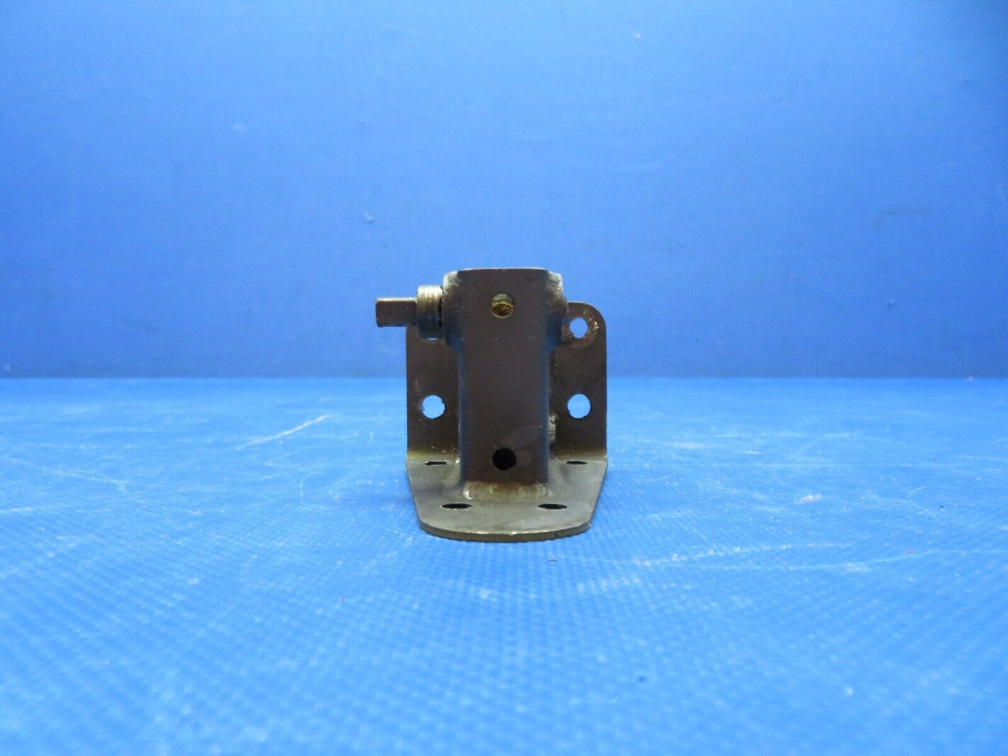 Cessna 337 / P337H Front Upper Door Latch Assy 1511408-16 (0824-193)