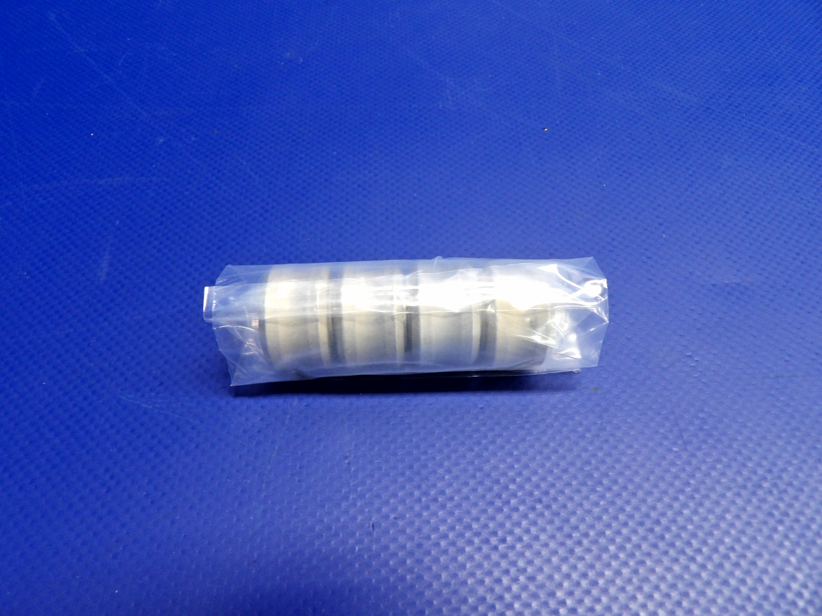 Cessna Seat Track Roller P/N 0311310 NOS LOTS OF 4 (0426-1202)1
