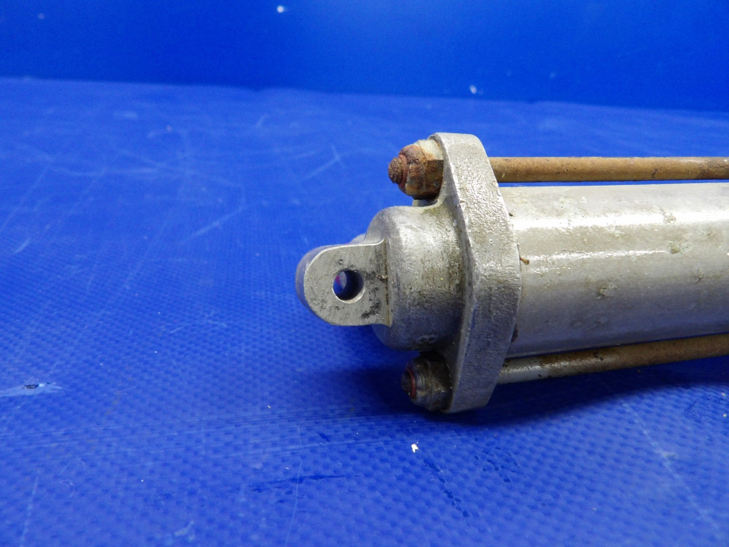 Globe GC-1B Swift Adel Hydraulic Flap Cylinder P/N N-15518-2 (0326-411)7