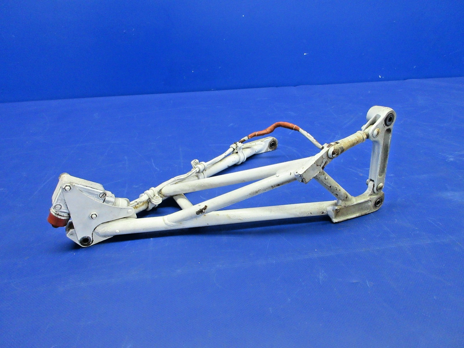 Cessna 310 / 310I Nose Gear Drag Brace Truss P/N 0842000-70 (0326-960)7
