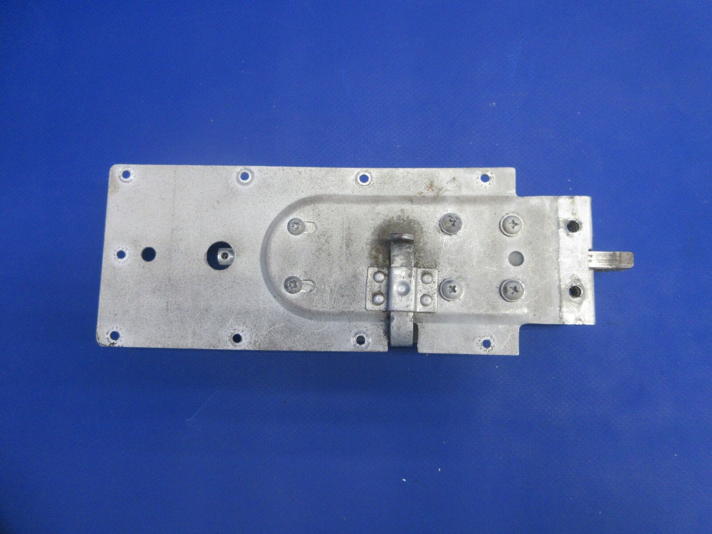 Cessna 150 / 150H RH Cabin Door Latch P/N 0413387-4 (0625-900)3