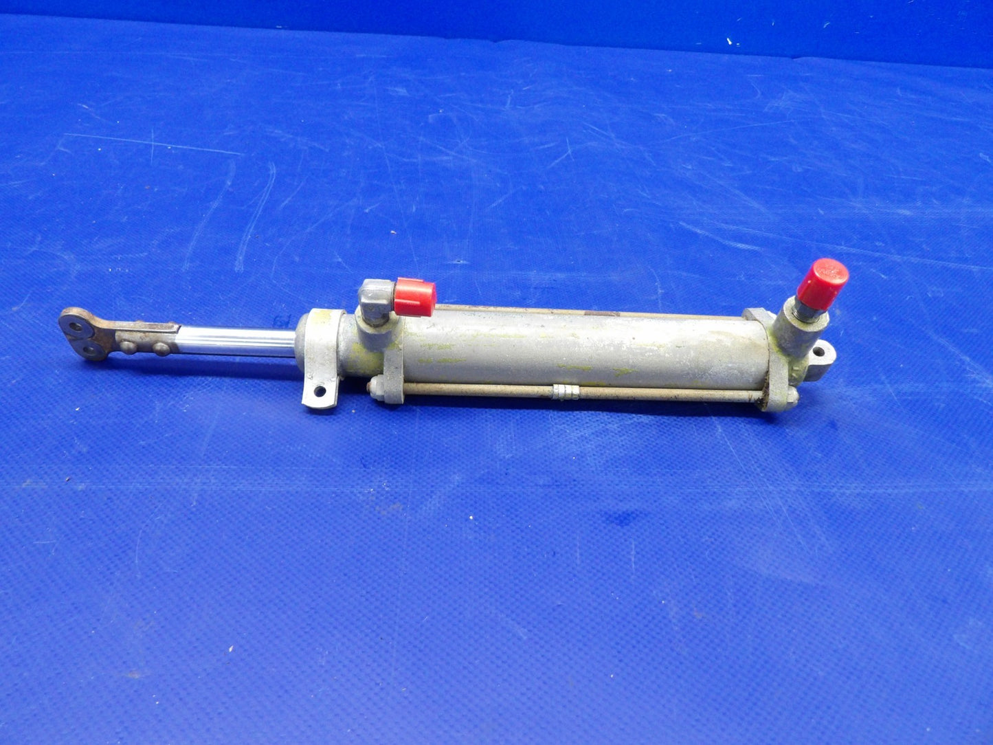 Globe GC-1B Swift Adel Hydraulic Flap Cylinder P/N N-15518-2 (0326-411)4