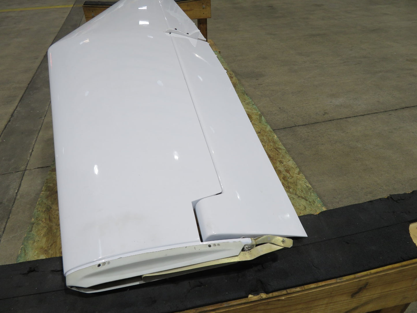 Diamond DA40 Horizontal Stabilizer & Elevator D41-5510-00-00 / DA-5520 (0326-59)16
